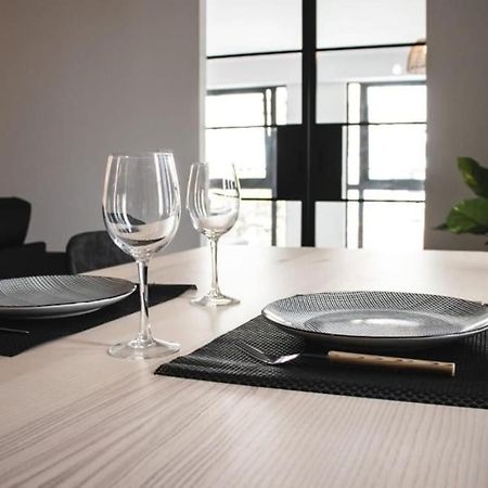 City Hall Apartment With Free Parking Φουνκάλ Εξωτερικό φωτογραφία