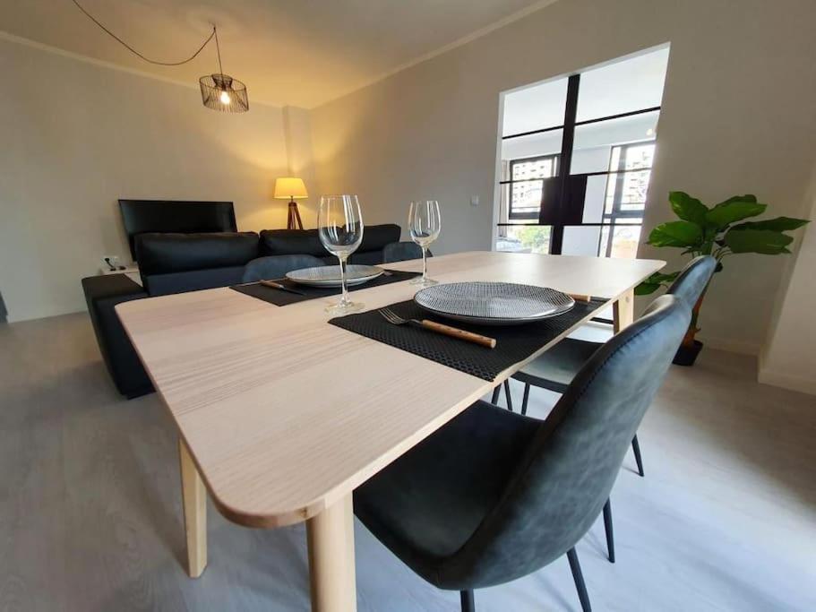 City Hall Apartment With Free Parking Φουνκάλ Εξωτερικό φωτογραφία
